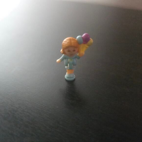 Vintage Polly Pocket Bluebird 1993 Light Up Bay Window Replacement Doll - Picture 1 of 3